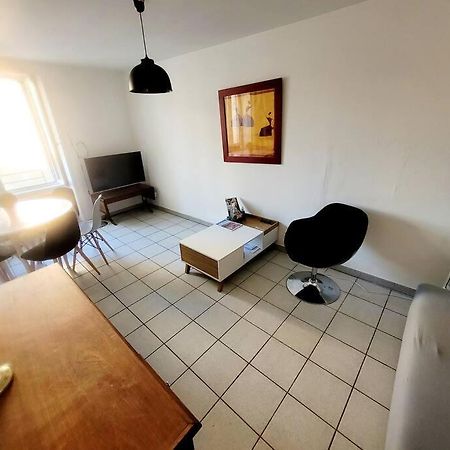 Appartement 2 Chambres Centre Ville Au Calme 瓦朗斯 外观 照片